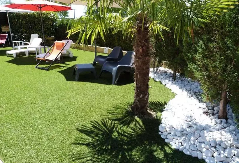 Отель Cit  Aurore Bourges Nord  Saint Doulchard