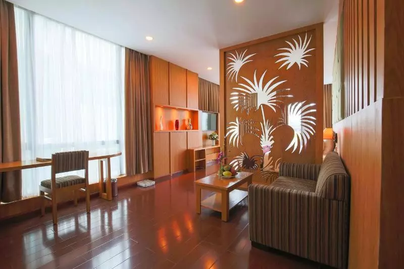 هتل Eden Star Saigon