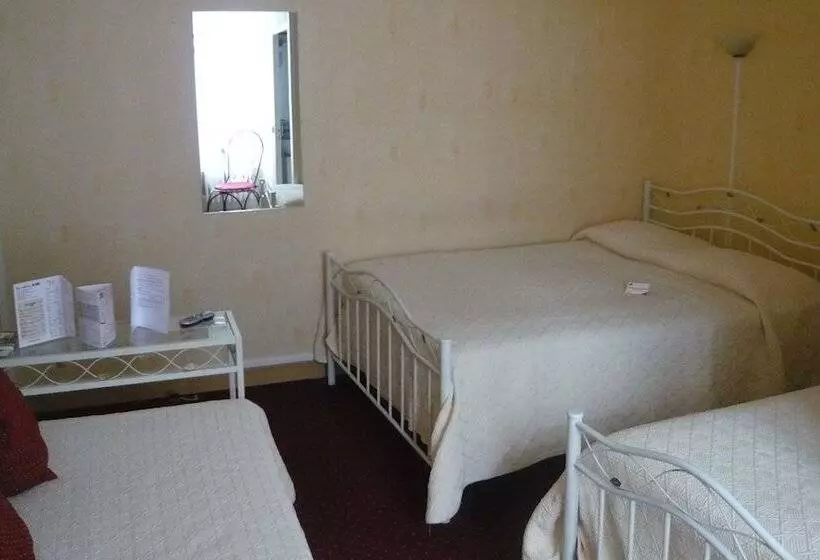 فندق Hôtel   Restaurant Saint Jacques