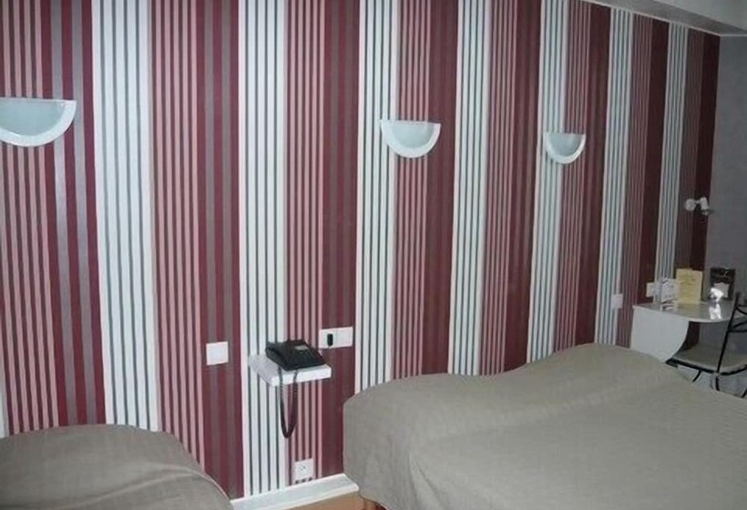 فندق Hôtel   Restaurant Saint Jacques