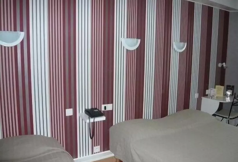 فندق Hôtel   Restaurant Saint Jacques