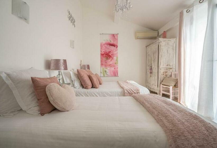 Отель Le Mediterranee