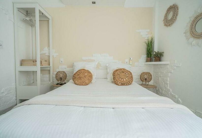 Отель Le Mediterranee