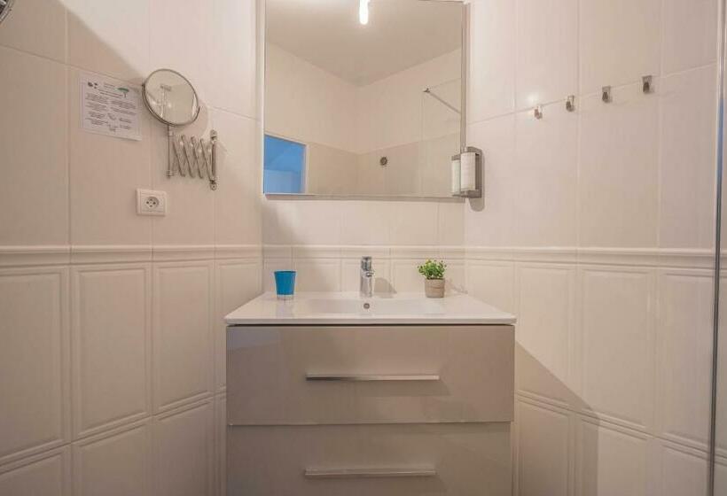 Отель Le Mediterranee