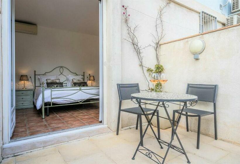 Отель Le Mediterranee