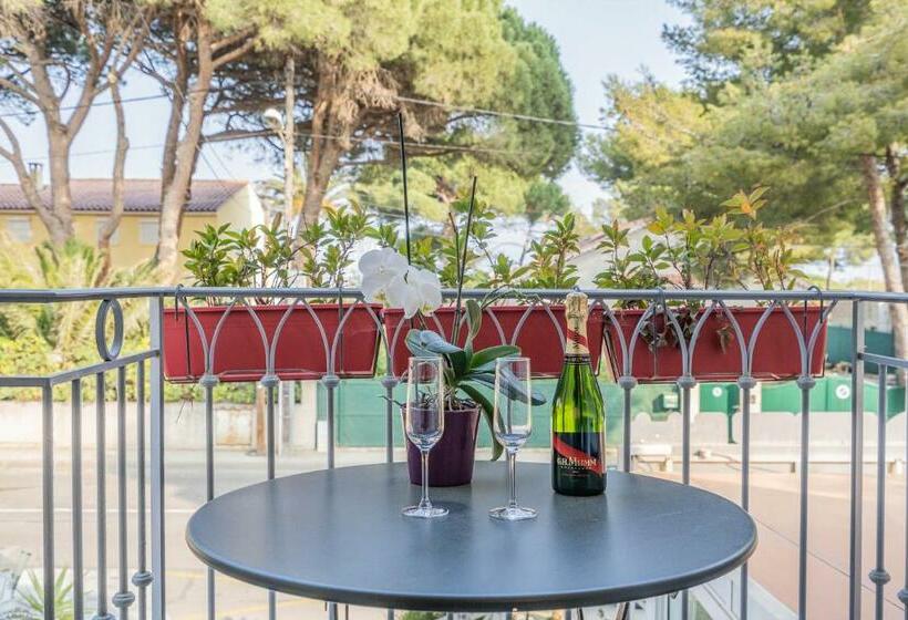 Отель Le Mediterranee