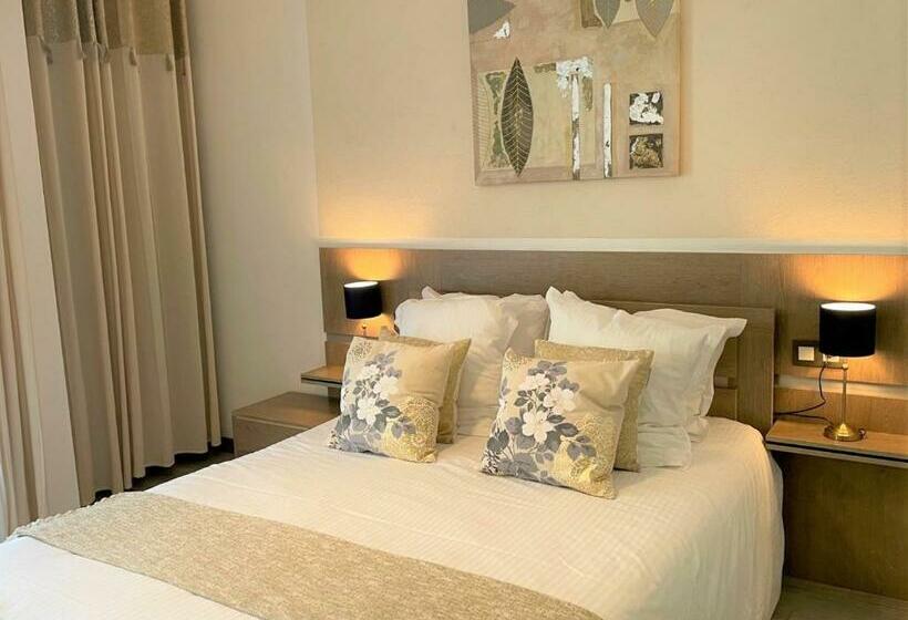 Отель Le Mediterranee