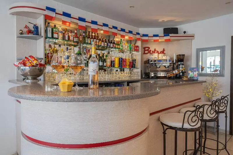 Отель Le Mediterranee