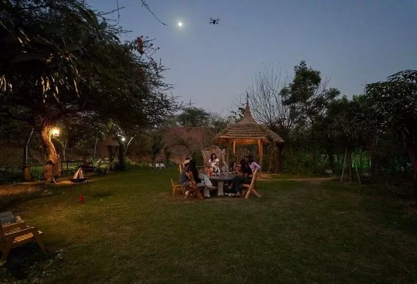 호텔 Lohagarh Fort Resort