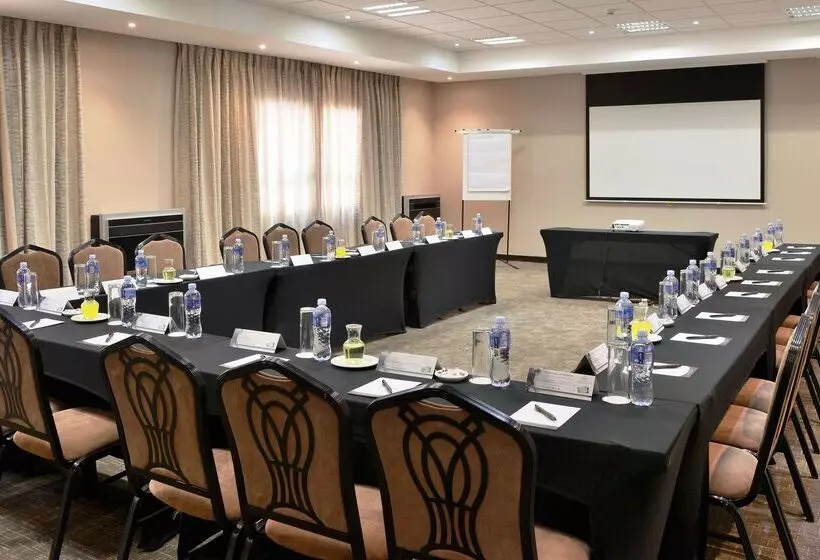 Отель Premier Resort Sani Pass