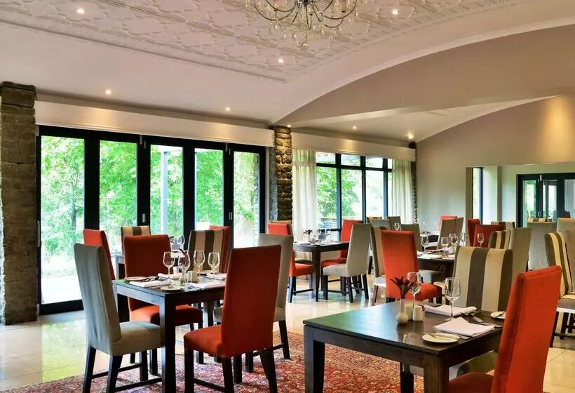 Отель Premier Resort Sani Pass