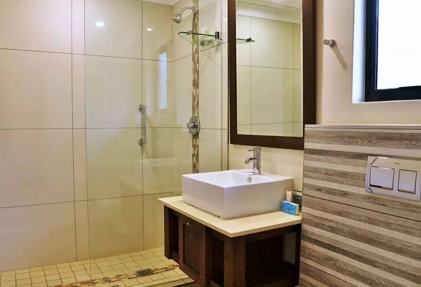 Отель Premier Resort Sani Pass