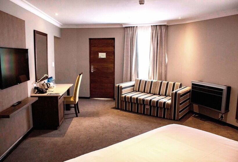 בית מלון כפרי Premier Resort Sani Pass