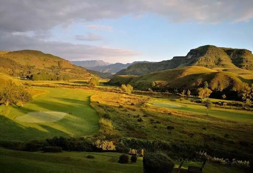 Отель Premier Resort Sani Pass