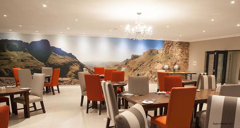 בית מלון כפרי Premier Resort Sani Pass