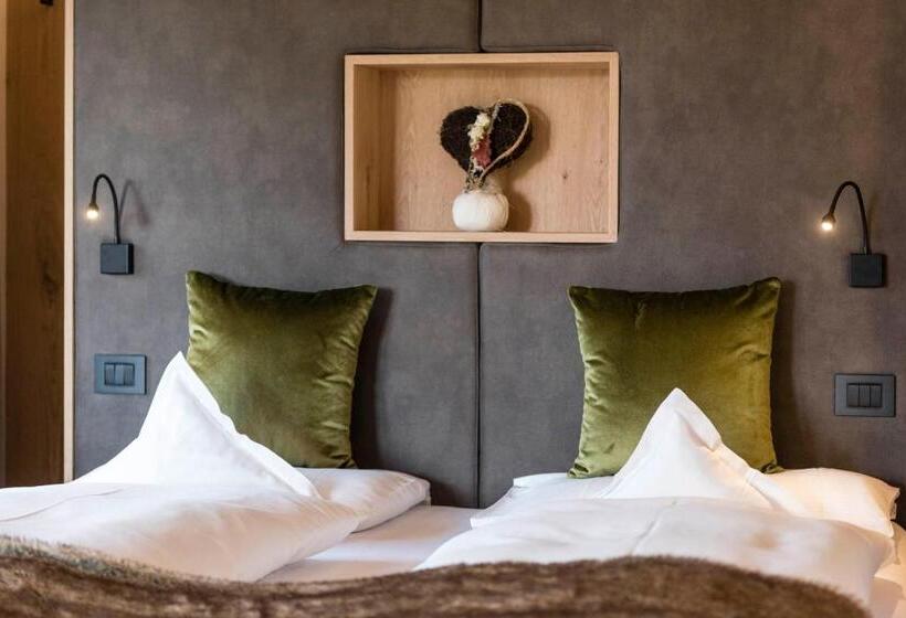 فندق Rainell Dolomites Retreat