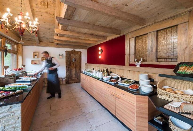 فندق Rainell Dolomites Retreat