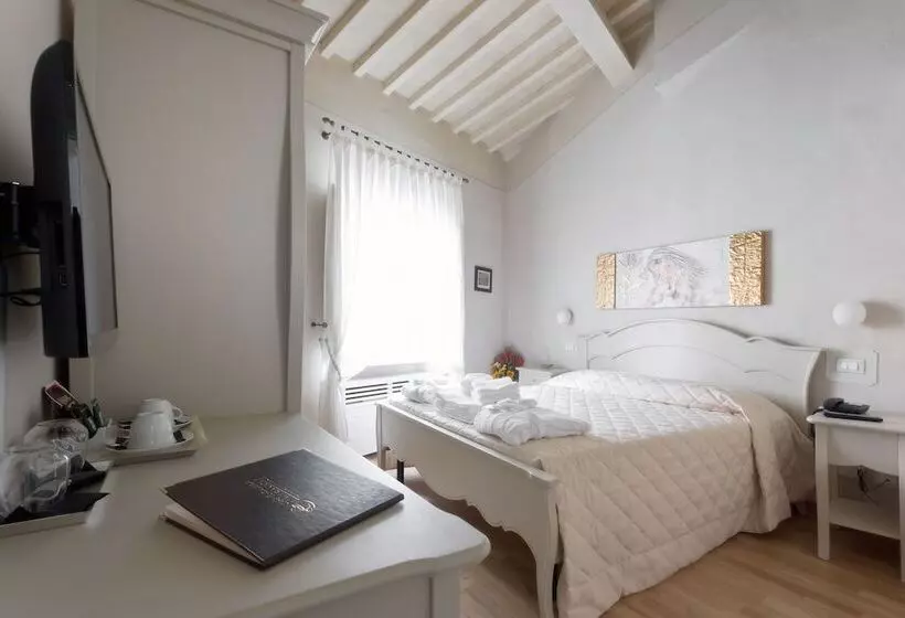 هتل Residenza D Epoca Relais I Miracoli