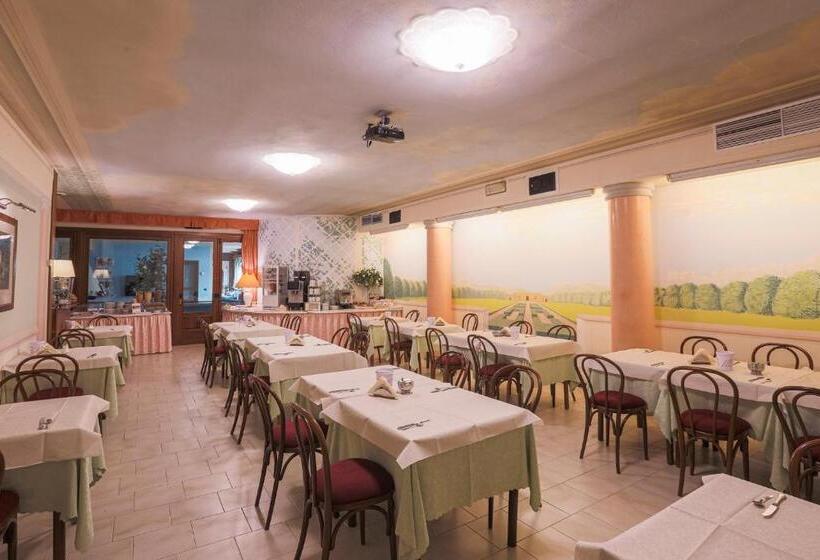 호텔 Ristorante La Lanterna