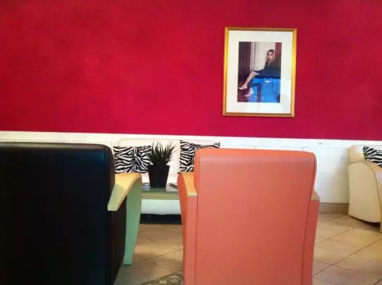 Schlosshof Charme Resort – Hotel & Camping