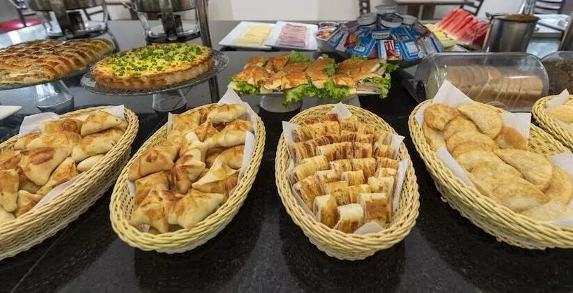 ホテル Taina Aeroporto Cuiaba