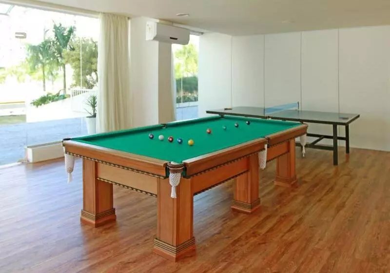 Отель Travel Inn Flats Riviera