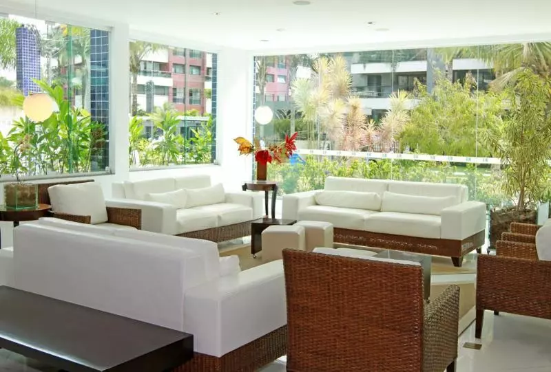 Отель Travel Inn Flats Riviera