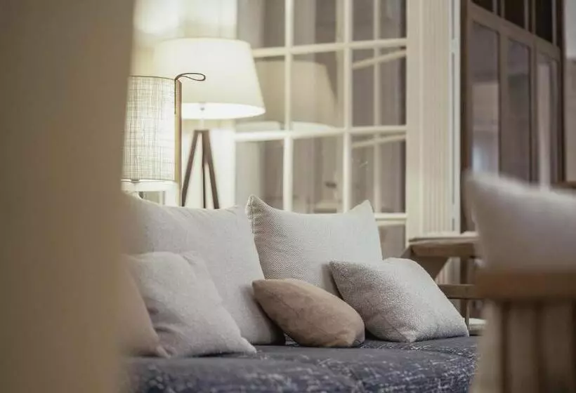 Отель Villa Arthus Bertrand