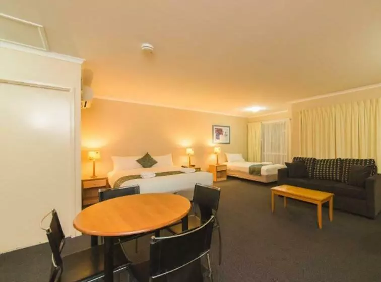 モーテル Harbour Sails Motor Inn