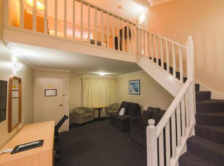 모텔 Harbour Sails Motor Inn