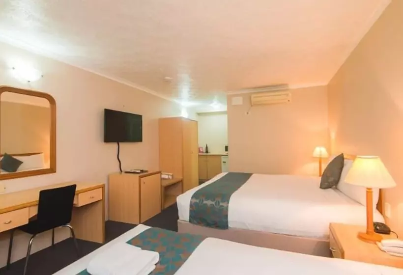 モーテル Harbour Sails Motor Inn