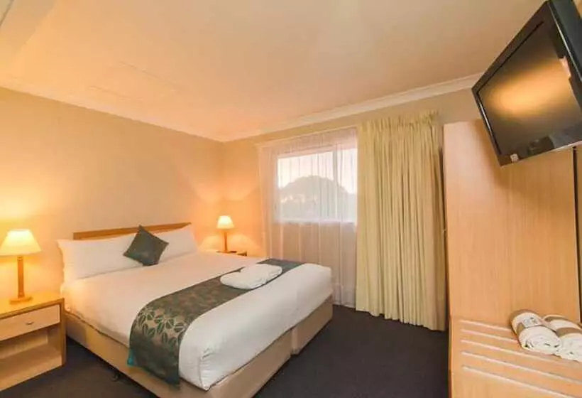 モーテル Harbour Sails Motor Inn