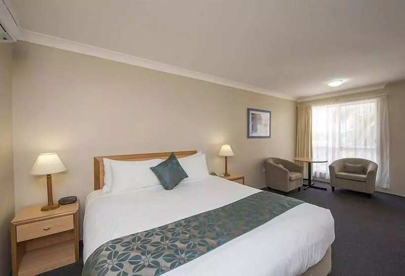 モーテル Harbour Sails Motor Inn