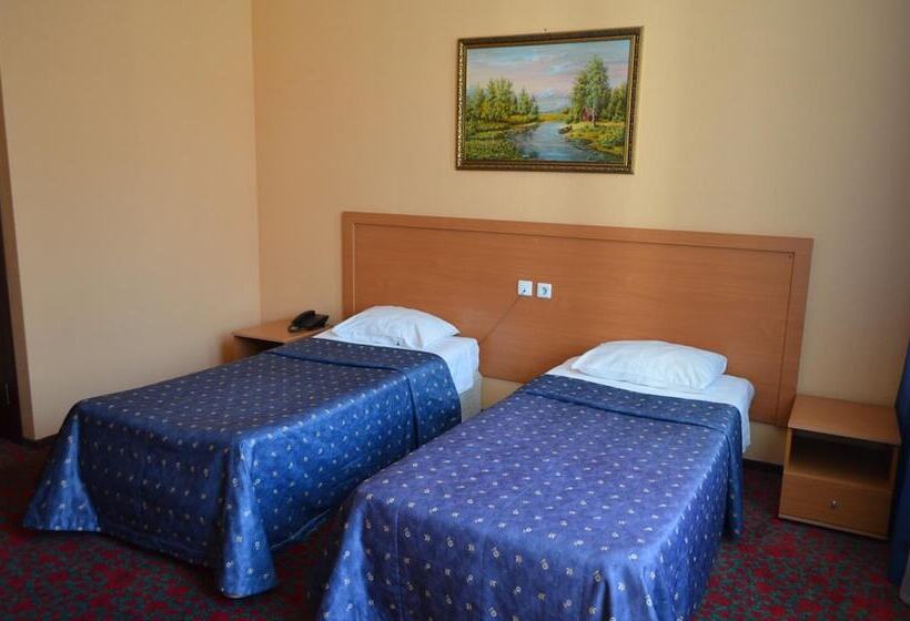 Regina Hotel On Baumana