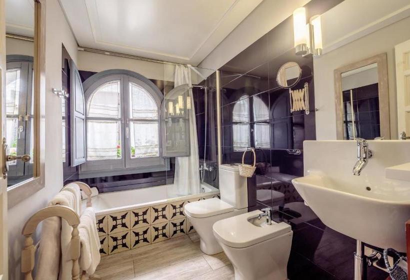 Apartasuites Alberca Deluxe