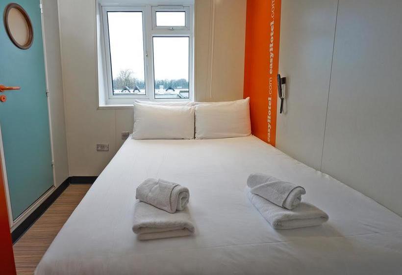 Отель Easy London Heathrow