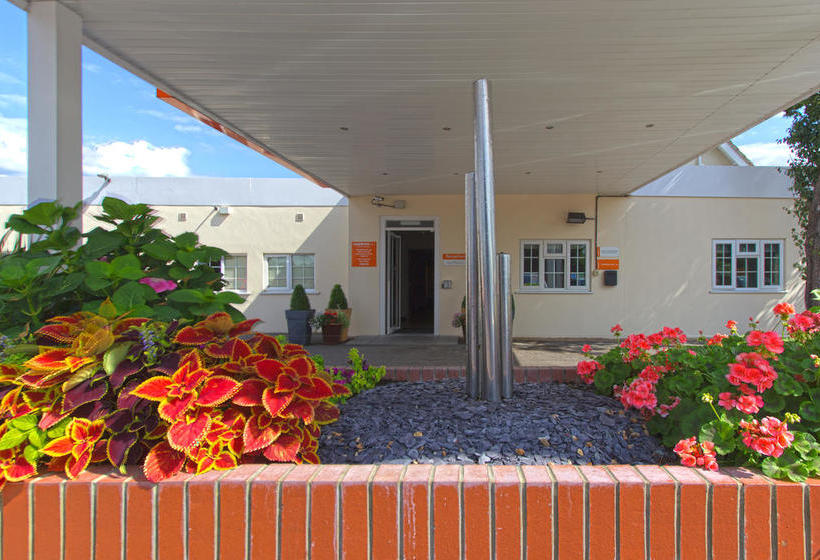 Отель Easy London Heathrow