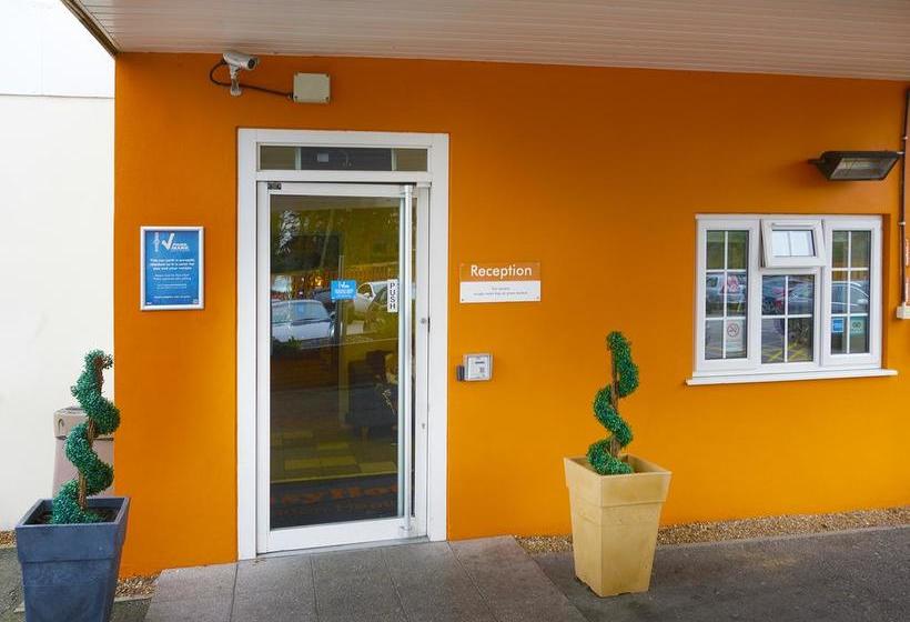 Отель Easy London Heathrow