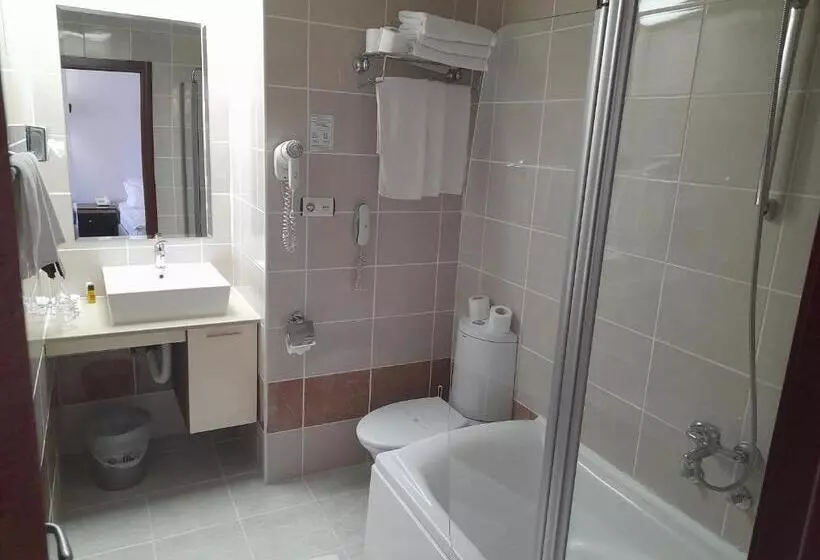 هتل Aquastar Danube