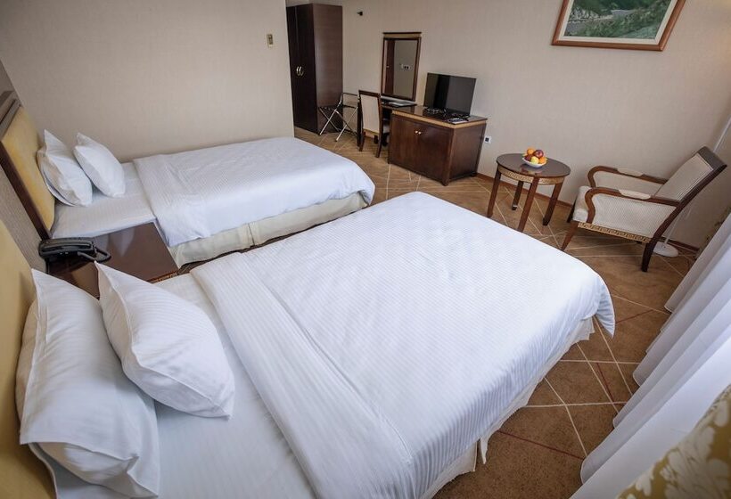 هتل Aquastar Danube