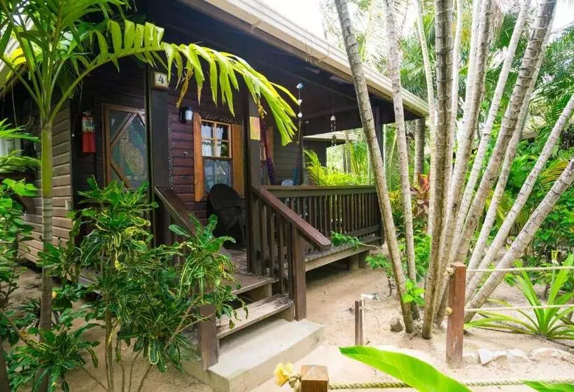 هتل Bananarama Dive & Beach Resort