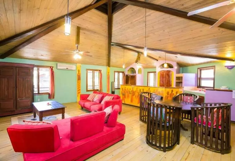 هتل Bananarama Dive & Beach Resort