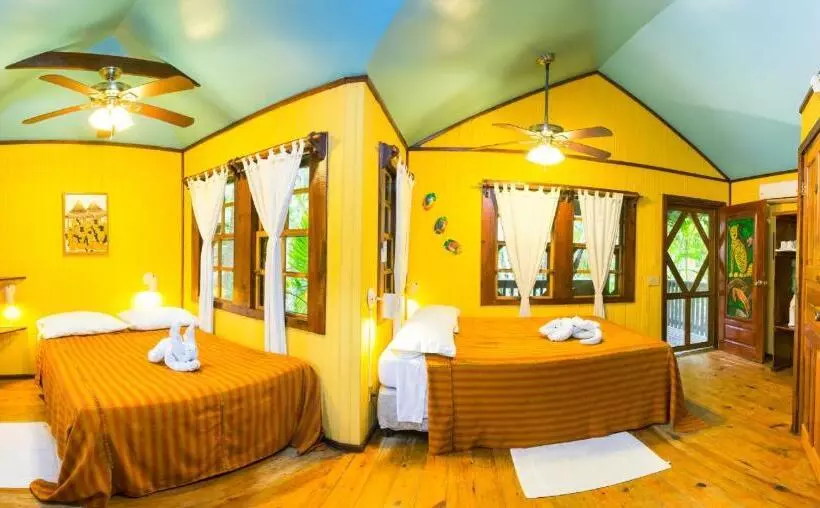 هتل Bananarama Dive & Beach Resort