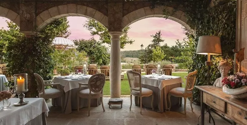 Отель Borgo Santo Pietro