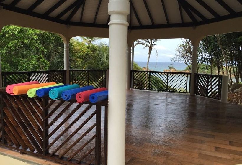 هتل Calibishie Cove