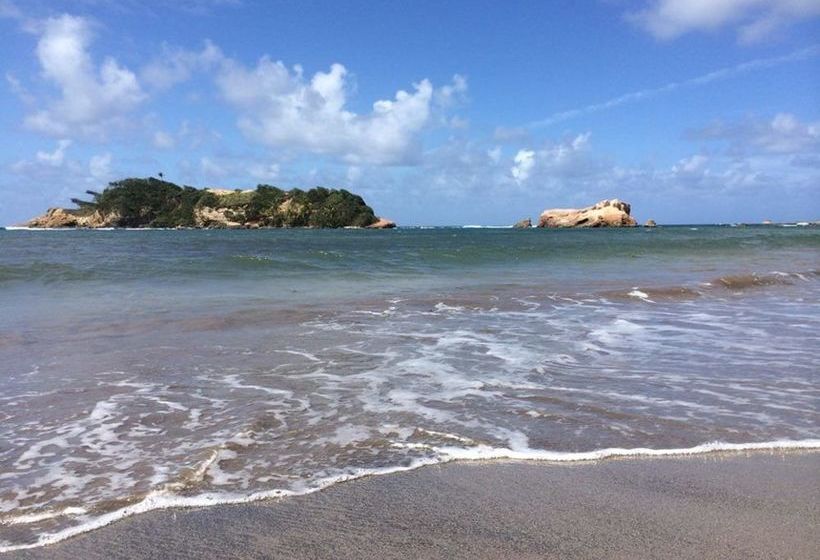 هتل Calibishie Cove