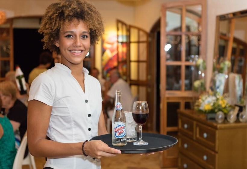 Отель El Castillo Luxury Boutique