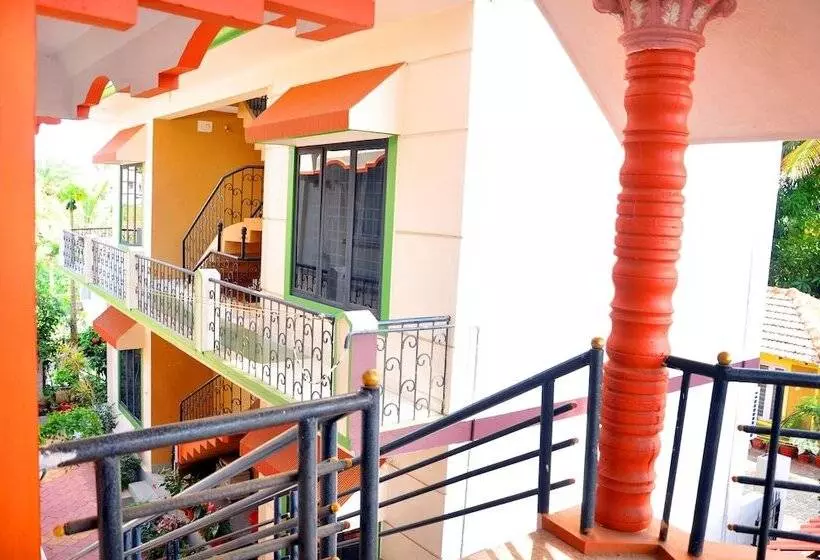 בית מלון כפרי Four Seasons Homestay Coorg