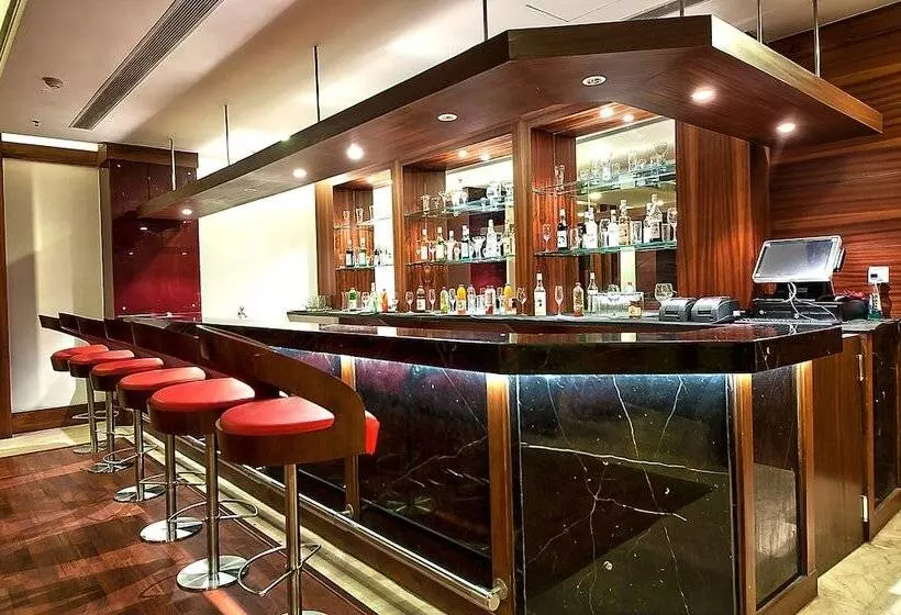 هتل The Golden Plaza