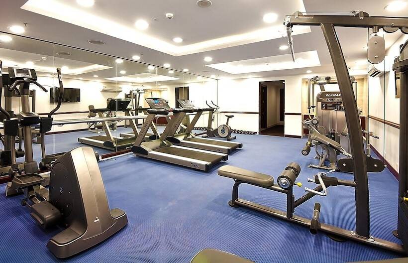 هتل The Golden Plaza